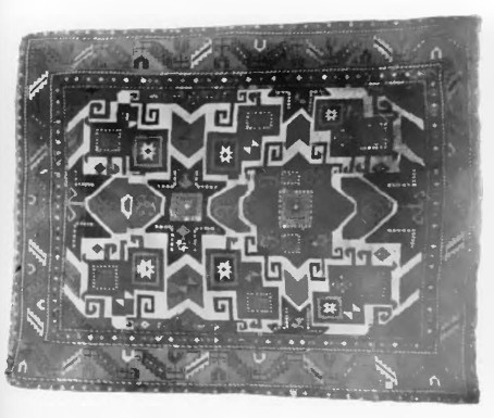 Fig. 47. Kaukaski kobierzec “Geutszeh”. 1,85 X 1,50 m., wiek XVlII.