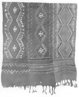 Fig. 49. Kaukaski (turecki?) kilim „Dżidżum“. para. ¼ całk. dług. 3,70 X 0,90 m., wiek XIX.