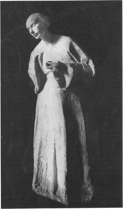 XAWERY DUNIKOWSKI KOBIETA (gips, 1908) (Z wystawy zbiorowej w Tow. Przyj. Sztuk Pięknych, Kraków).