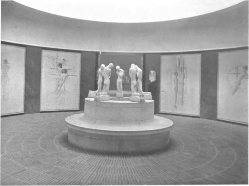 OSKAR SCHLEMMER PRÓBA MALOWIDEŁ ŚCIENNYCH DLA SALI MUZEUM „FOLKWANG“ W ESSEN. W ŚRODKU SALI PROJEKT STUDNI WYKONANY PRZEZ RZEŹBIARZA GEORG MINNE.
