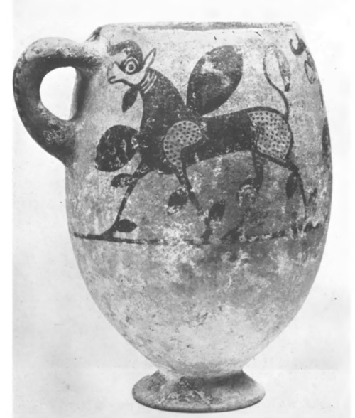 Ryc. 1. KUBEK Z WYPALONEJ GLINY. BEZ GLAZURY. Wysokość 17:5 cm. NIHAVAND, 3000— 2600 przed Chr. Właśc. A. U. Poper, U. S. A.