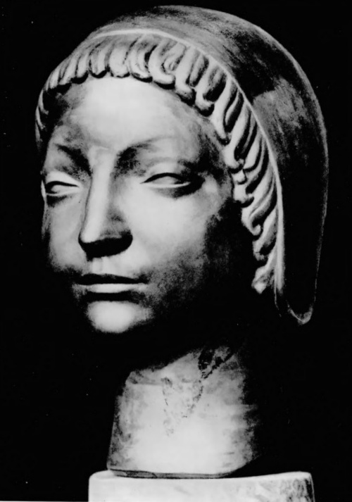 Henryk Kuna. Dziecko w kapturku (bronz).