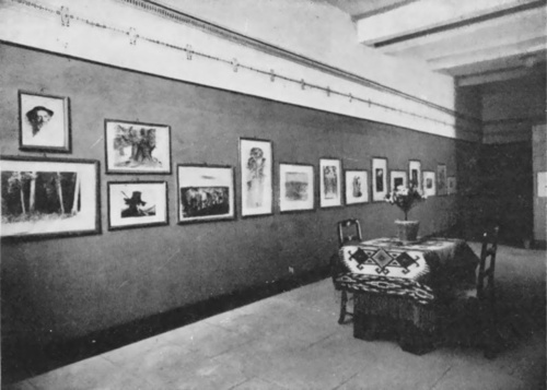 Międzynarodowa wystawa grafiki współczesnej we Florencji r. 1927. Fragment działu polskiego, sala L. Wyczółkowskiego