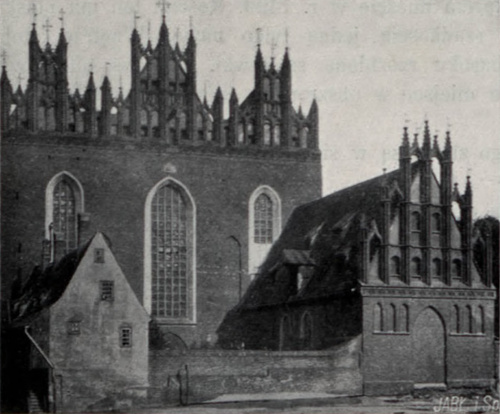 Kościół Franciszkanów. Na prawo Kościółek św. Anny.