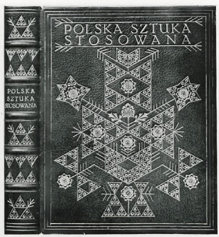 OPRAWA POMYSŁU FR. SEIFERTA WYKONANA W ZAKŁADZIE R. JAHODY W KRAKOWIE.