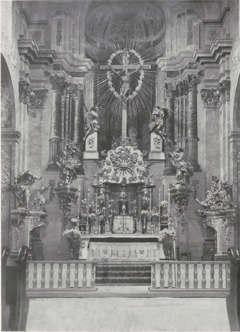 2. Bernard Meretyn i majster Pinzel: Ołtarz główny w kościele w Hodowicy, około r. 1758. Fot. F. Haczewski.