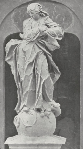 24. Fabian Fesinger: Niepokalane Poczęcie N. P. Marii, statua przed kościołem Franciszkanów w Przemyślu, r. 1758. Fot. A. Bochnak.
