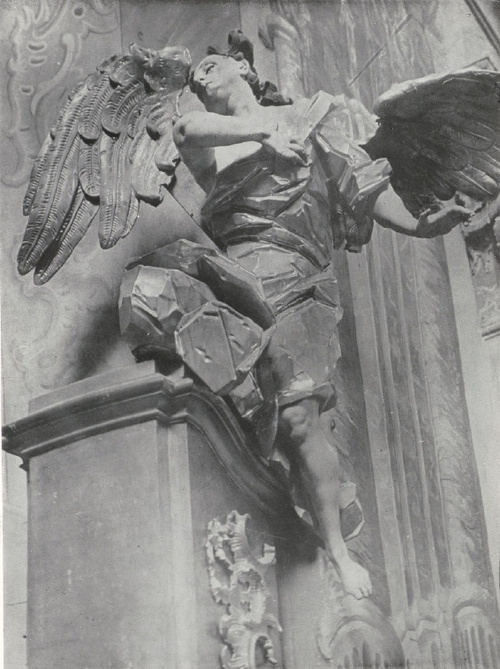 67. Pinzel: Anioł, w ołtarzu głównym kościoła w Hodowicy. Fot. F. Haczewski.