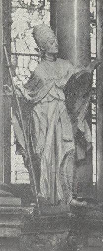 74. Lwów. Katedra. Posąg ś. Grzegorza w głównym ołtarzu. Fot. A. Bochnak.