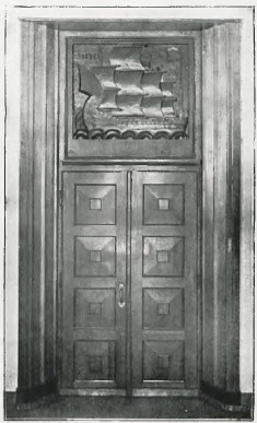 Architekt Jan Witkiewicz. Drzwi do auli. Pawilon Zakładów Doświadczalnych Wyższej Szkoły Handlowej w Warszawie.