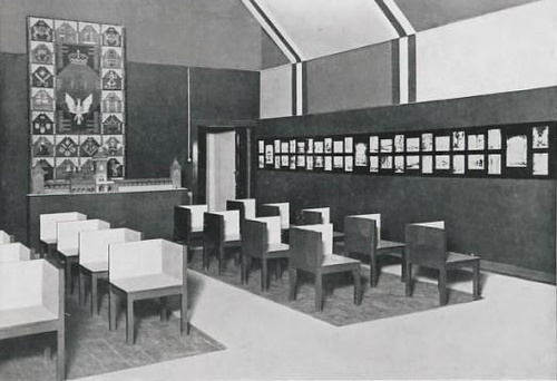 PAWILON M. KRAKOWA. WNĘTRZE SALI KINOWEJ. PROJ. FRANCISZEK SEIFERT