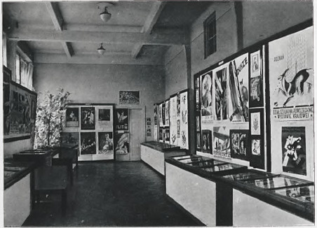 Ogólno polska wystawa afiszów w M. Muzeum Przemysłowem w Krakowie.