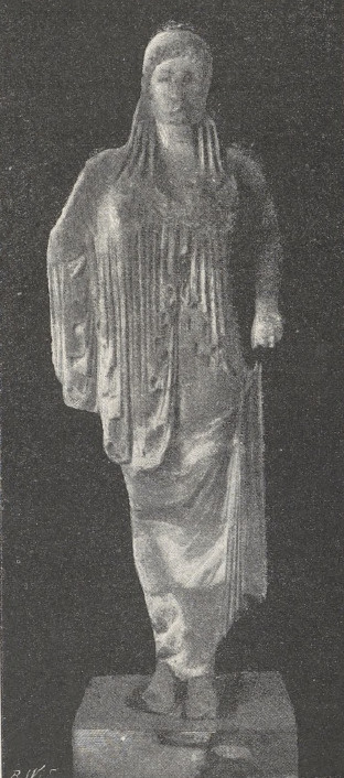 Fig. 172a. Posąg kobiecy Antenora. Ateny.