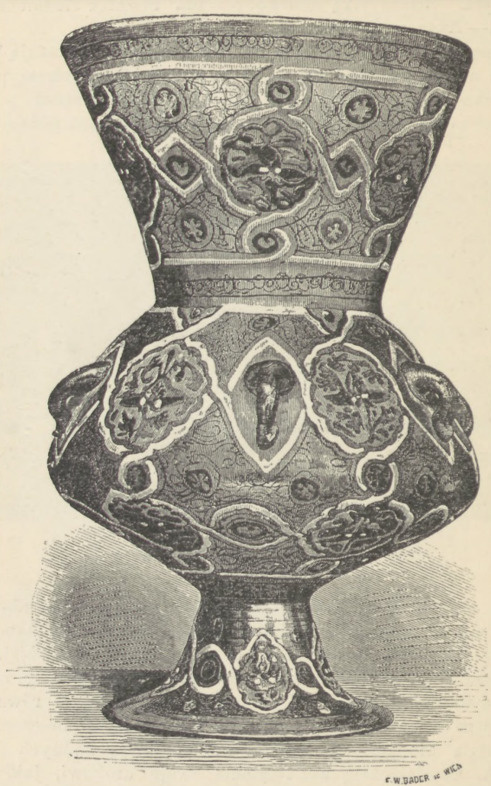 Fig. 61. Arabska lampa szklana. Wiedeń. Muzeum, austr.