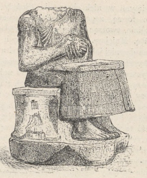Fig. 44. Gudea, posąg z Telloch. Luwr