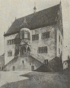 Ryc. 100. Ratusz w Dettelbach.