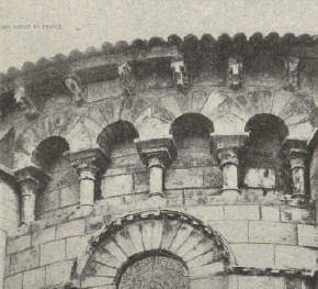Ryc. 140. Łukowanie absydy kościoła romańskiego w Novero.