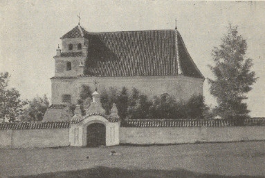 Ryc. 175. Dawny zbór kalwiński w Ostaszynie, pow. Nowogrodzki.