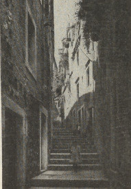 Ryc. 185. Uliczka w Curzola.