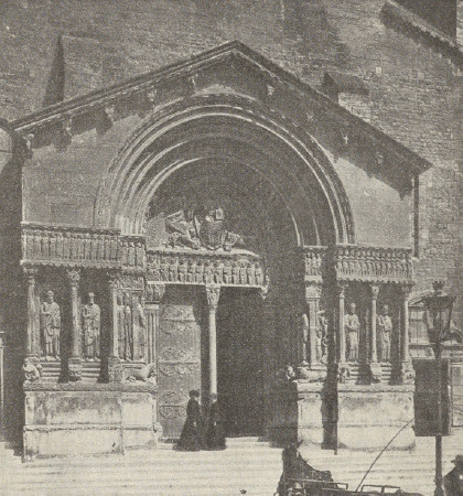 Ryc. 217. Portal kościoła św. Trofima w Arles, we Francji.