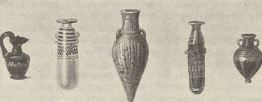 Ryc. 302. Szkła fenickie.